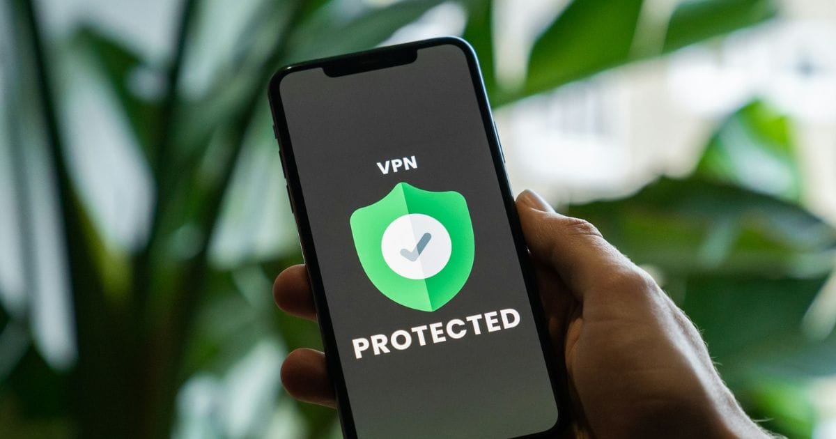 Günstiges VPN für Studis: Sparen, sicher surfen und Kostenlos-Aktionen nutzen!