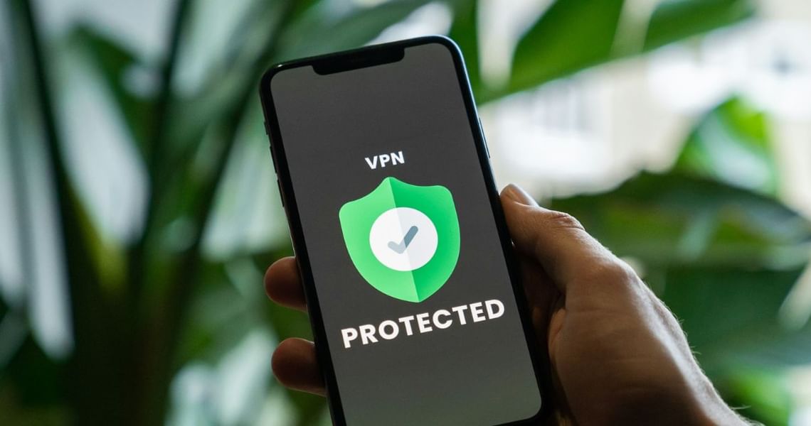 Günstiges VPN für Studis: Sparen, sicher surfen und Kostenlos-Aktionen nutzen!